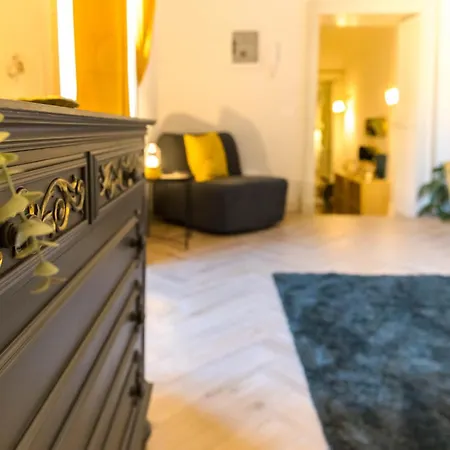 Crociferi Palace - Exclusive Brand 